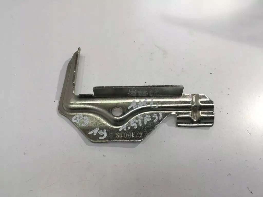 фото №1, Audi q3 83a f3 2019 кронштейн кронштейн аккумулятор