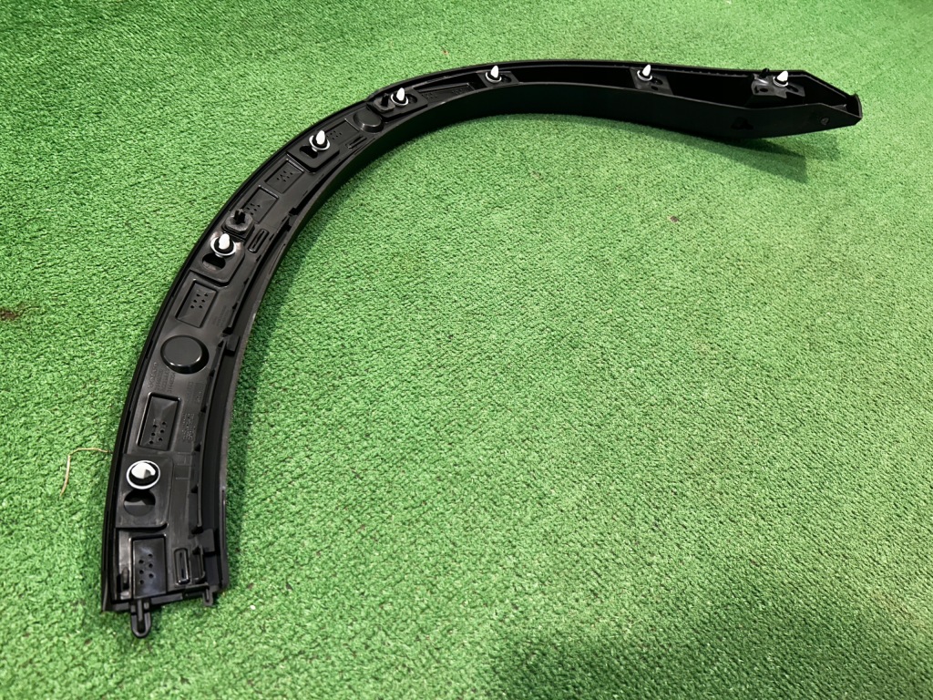 фото №7, Volvo xc40 молдинг na крыло левый задняя задняя левая 31448328