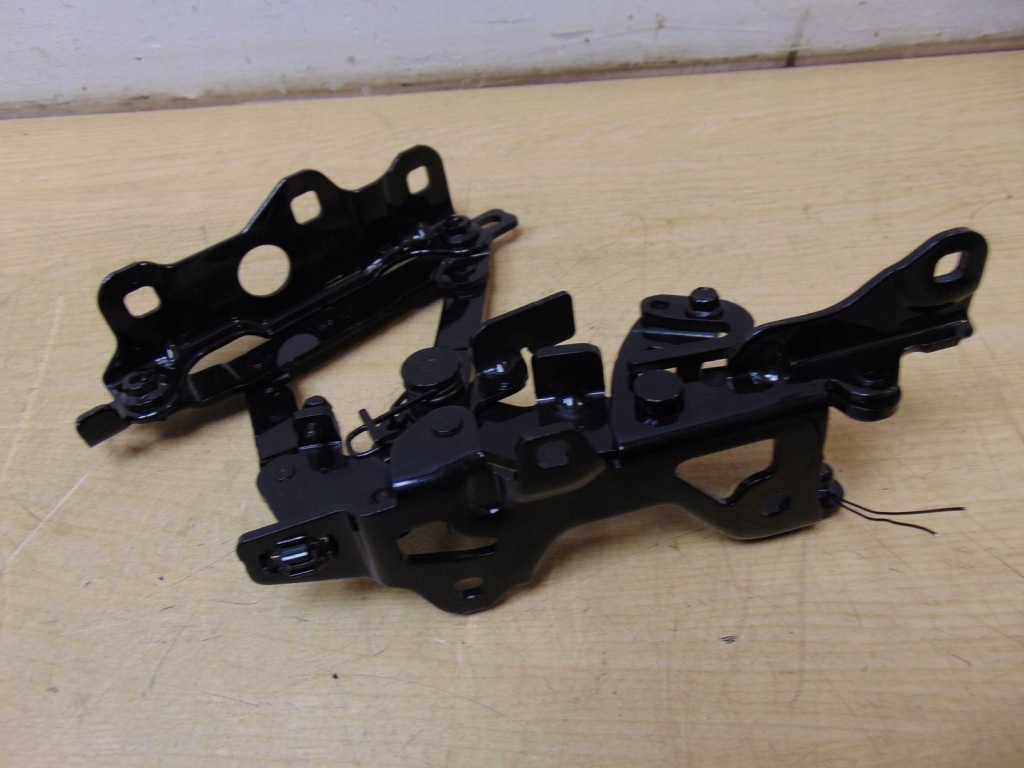 фото №1, Петля капот левый mercedes s klasa w222 a2228800128 новый