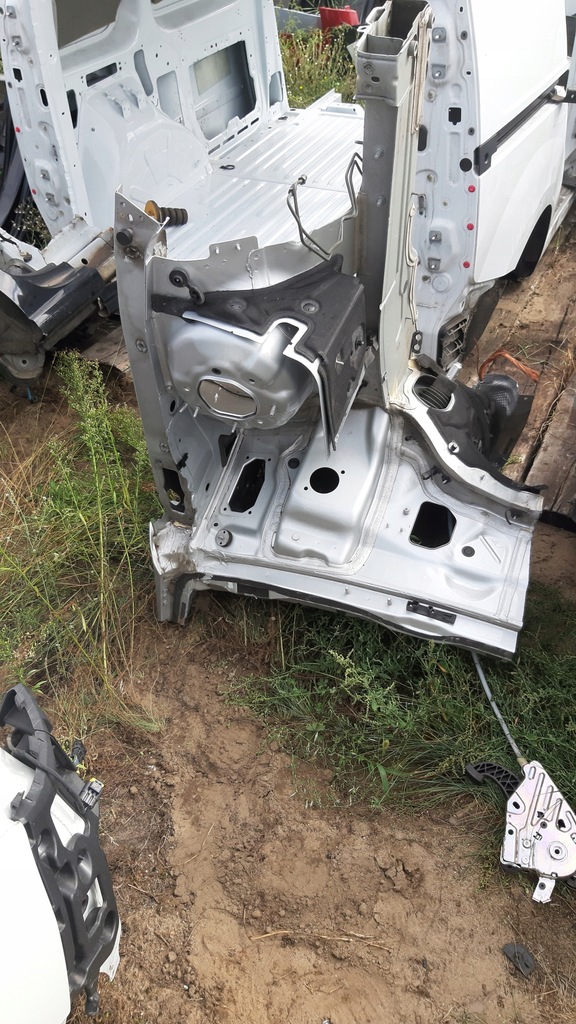 фото №1, Четверть левый перед mercedes w212 lift