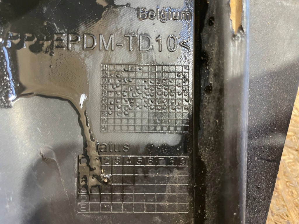 фото №11, Volvo v40 v-40 ii 2 cc cross country 12-19 бампер задняя задний накладка