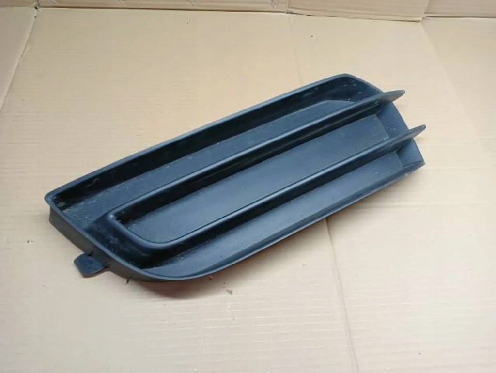 фото №6, Audi a1 8x 2010 - левая решётка бампера передний 8x0807681