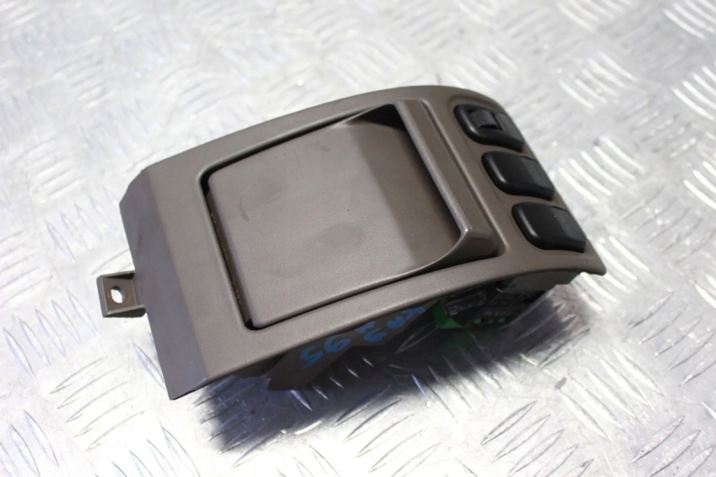 фото №3, Honda legend 99-04 ka9 бардачок кнопки комплект