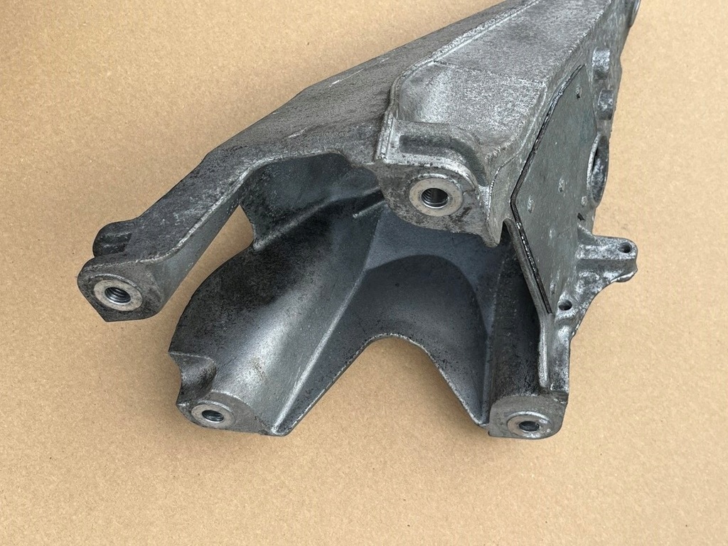 фото №6, Кронштейн двигуна кронштейн vw t5 2.5 tdi 7h0199370m caravelle doka multivan