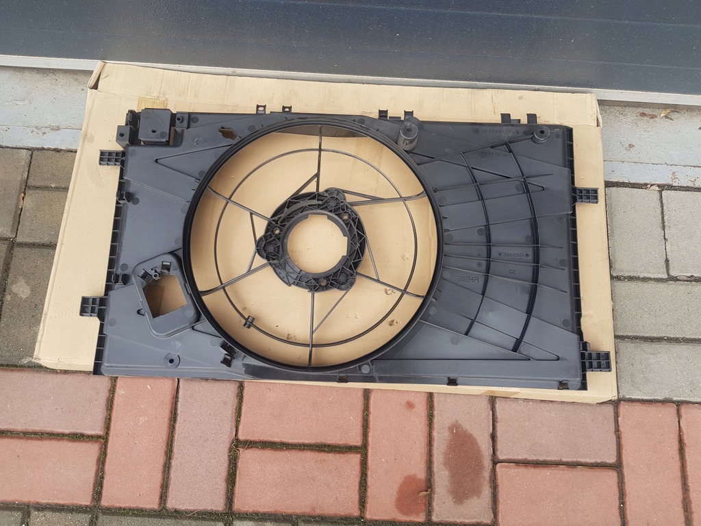 фото №1, Корпус вентилятора opel insignia a i 1 оригинал