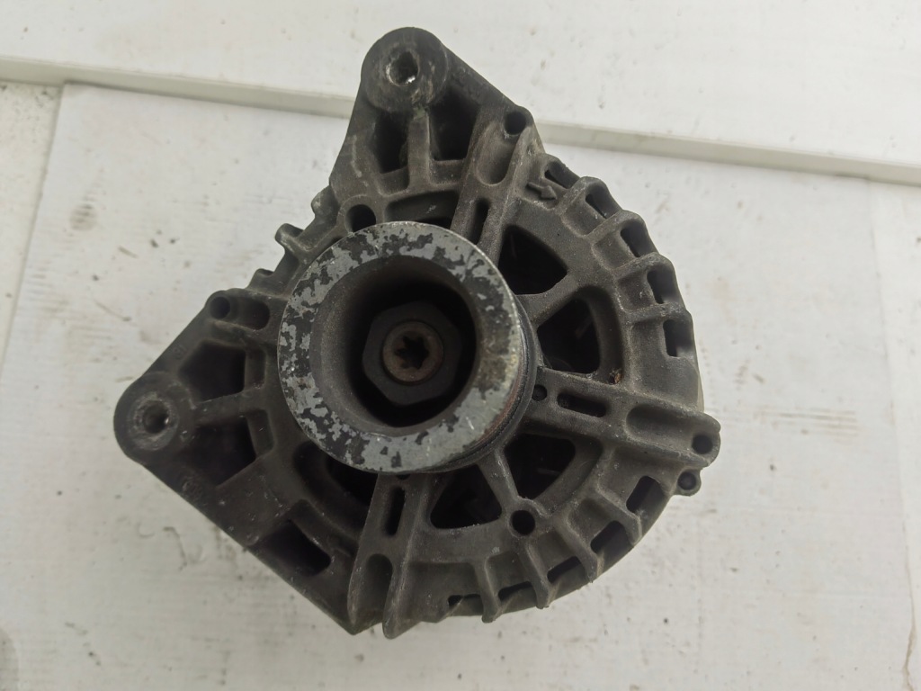 Генератор renault megane 3 8200757870-a Доставка