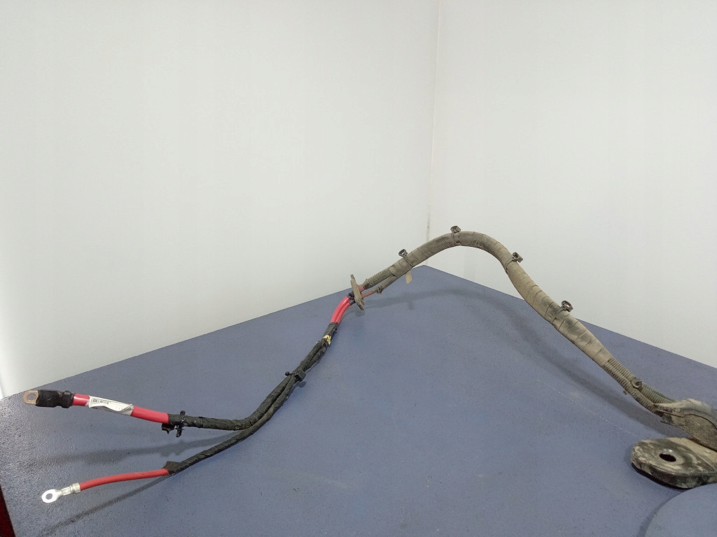 фото №9, Volvo xc60 ii 17- шланг плюсовой plus аккумулятор 31665303