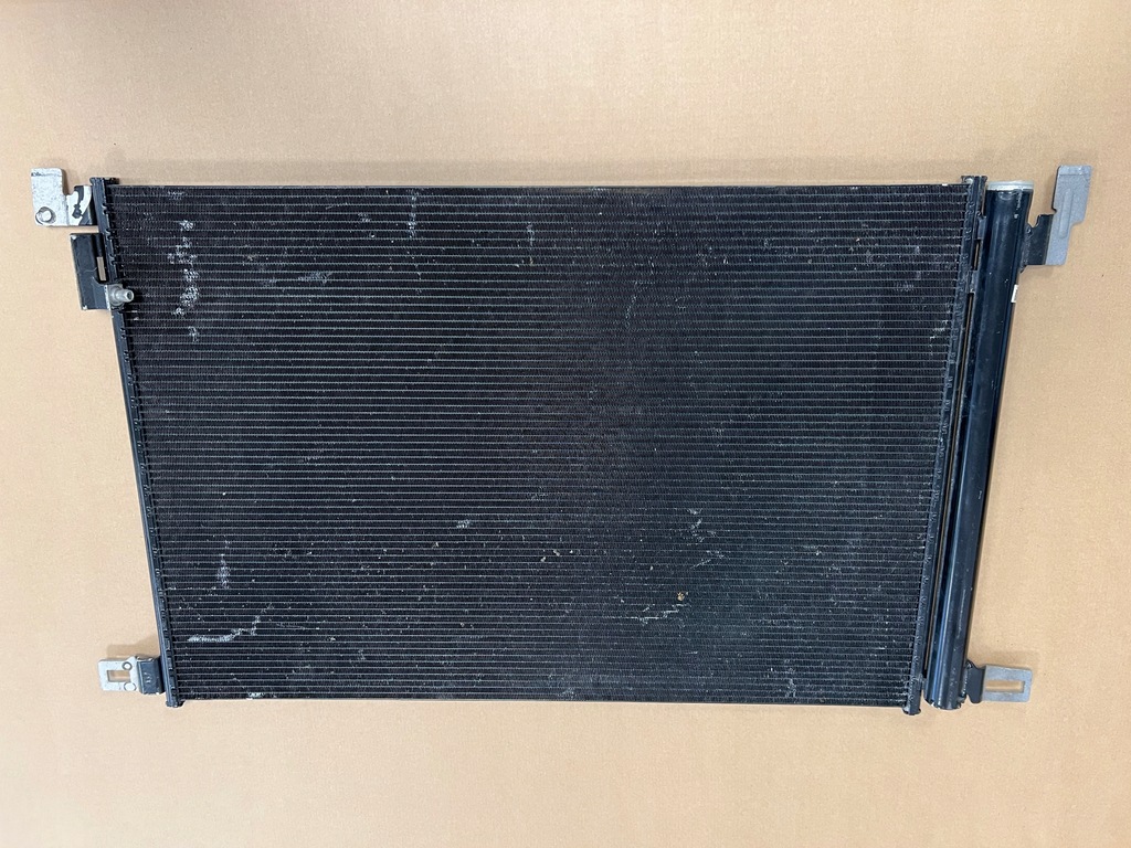 фото №1, Audi q7 4m радиатор кондиционера 4m0816411b