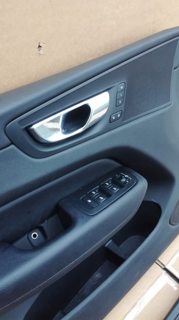 фото №15, Volvo xc60 ii сиденья заднее сиденье обшивки туннель inscription состояние bdb комплект