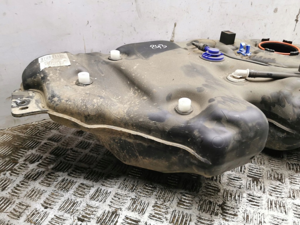 Nissan juke ii f16 2023 бак топлива с Разборки