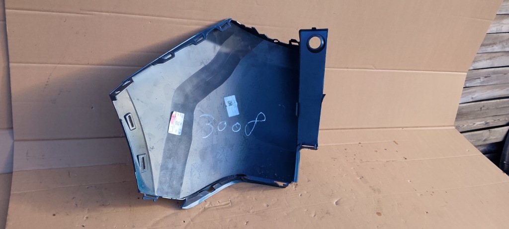 Бампер задній правий кутик peugeot 3008 ii 2 16-21rok 9811018977 1732897x Зі Шроту