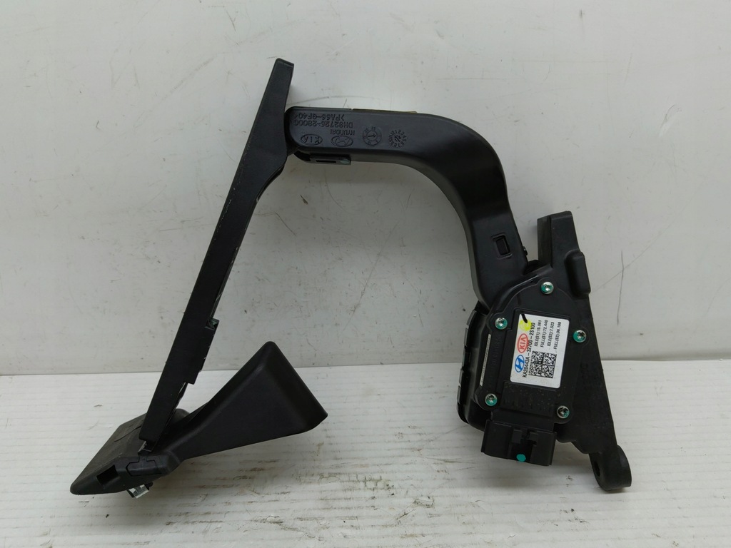 фото №1, Hyundai ix35 2.0crdi педаль газу