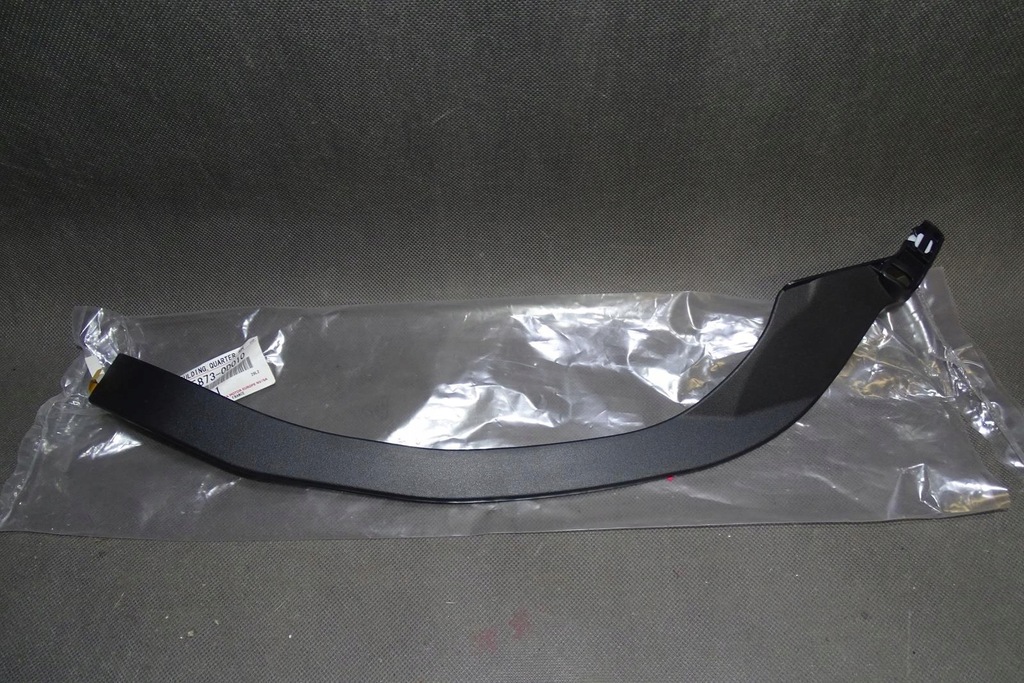 фото №1, Toyota yaris cross молдинг крила права задня oryg