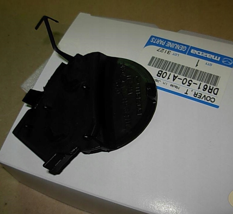 фото №1, Заглушка фаркоп буксировочный бампера mazda 2 de