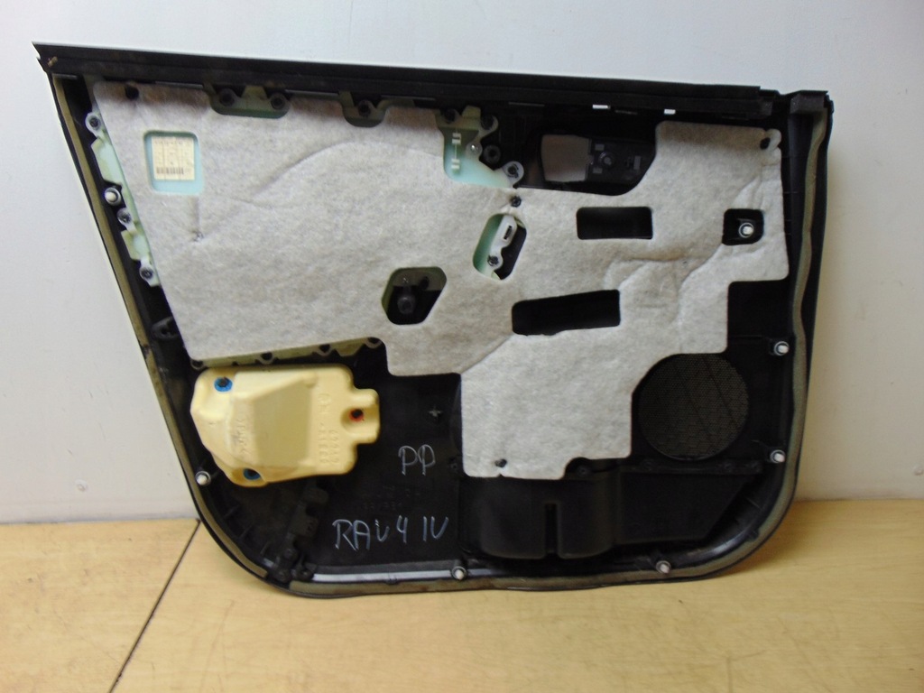 фото №12, Обивка обшивка дверь правый перед toyota rav4 iv