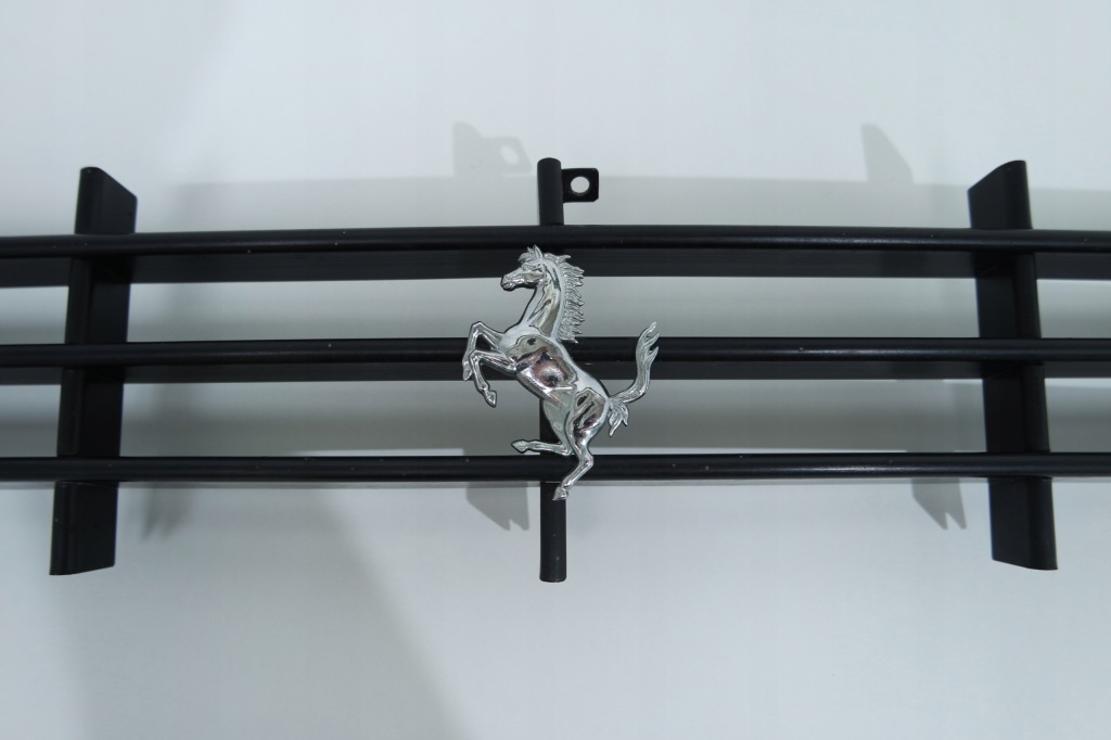 64122200 решётка радиатора решётка радиатора бампера ferrari 355 с Разборки