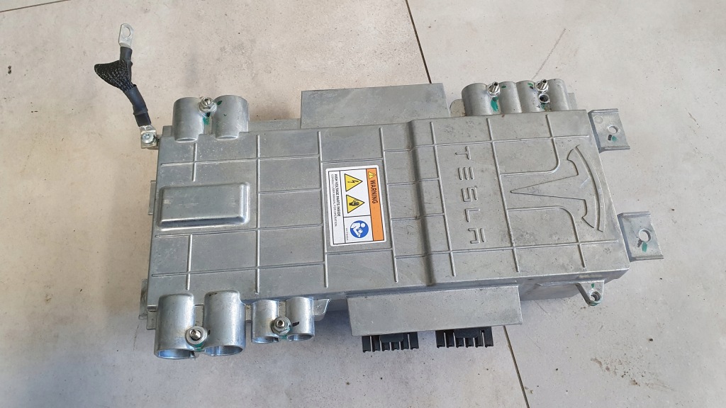 Купить Tesla s 2013 модуль блок управления 1021154-00-e