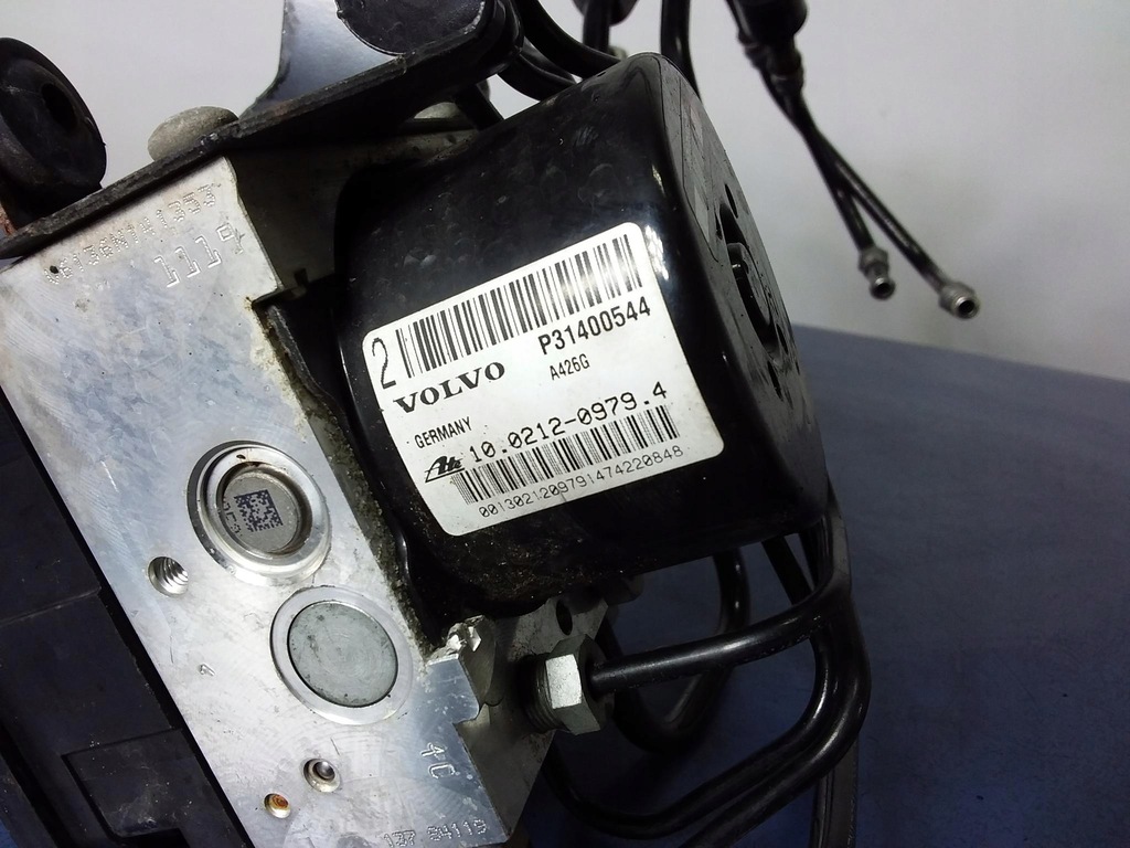 фото №4, Volvo v60 i 2,0 d3 насос abs 31400101