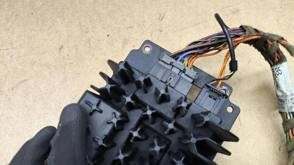 Усилитель mercedes-benz clk c209 a1698204689 2.7l дизель 2005 с Разборки