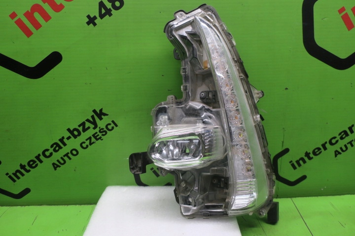 фото №1, Toyota prius prime противотуманная фара левый led