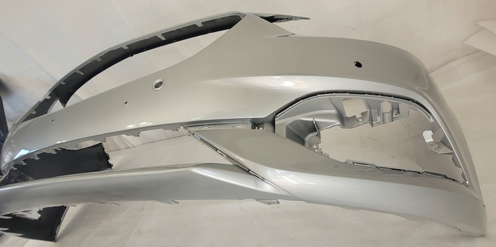 Купити Бампер перед передній хром решітка opel insignia b 2017- 39136417