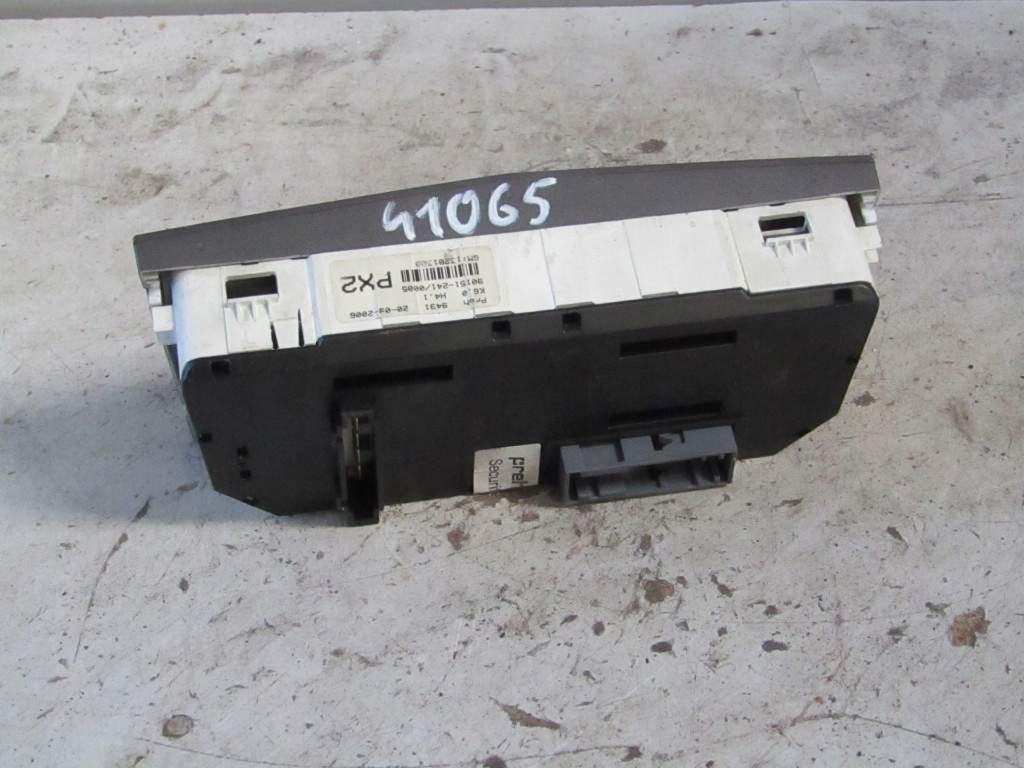 фото №2, Opel astra панель управляющий ---