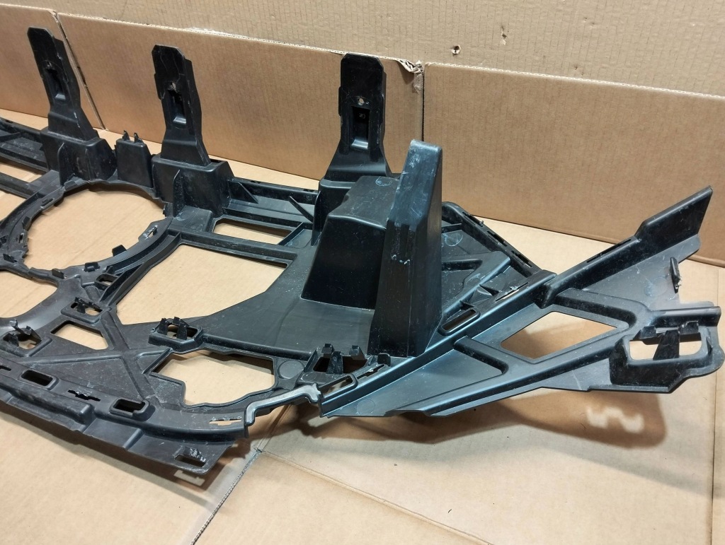 фото №8, Кронштейн кронштейн бампера передний mercedes benz eqs a2968854801