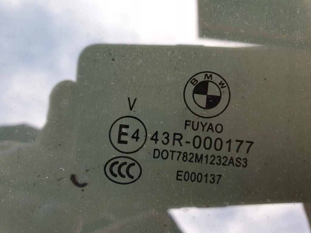 фото №3, Bmw f45 скло правий задня