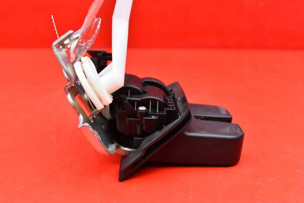 фото №6, Замок крышки задняя багажника 4f9827505 audi q7 4l 08-15