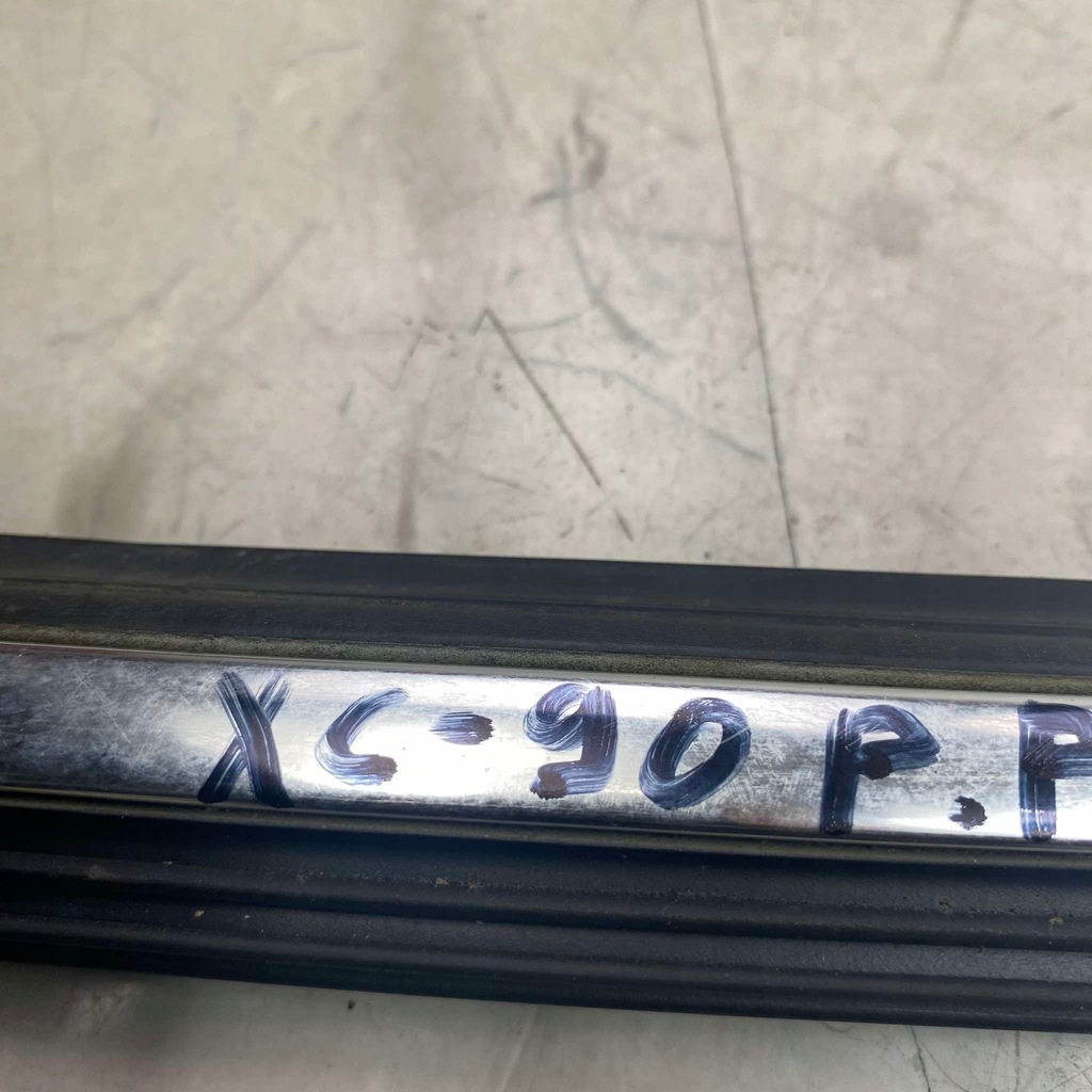 фото №6, Молдинг подоконная правый перед хром xc90 i