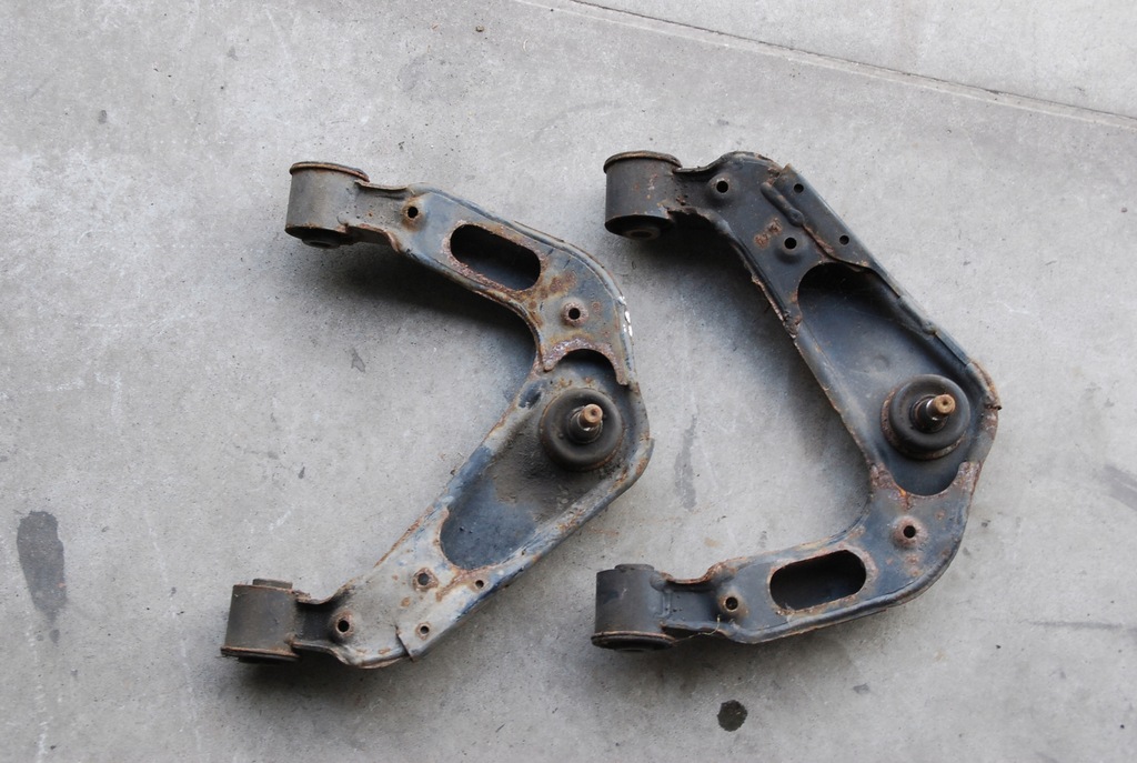 фото №1, Pathfinder r51 navara d40 важіль p / l верхній