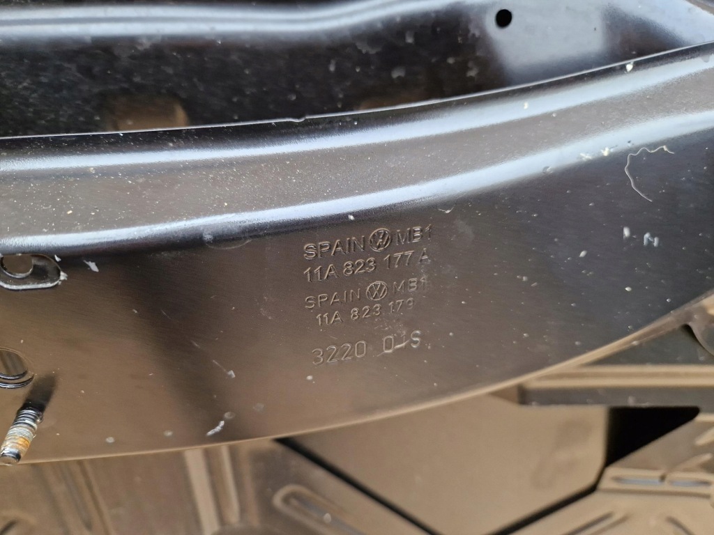 Капот vw id4 11a в Україні