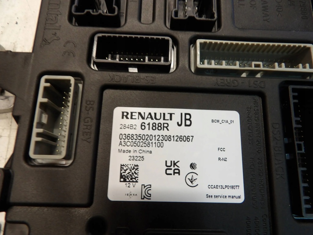 фото №3, Набір стартовий renault clio v 5 2 ключі 237a00157r