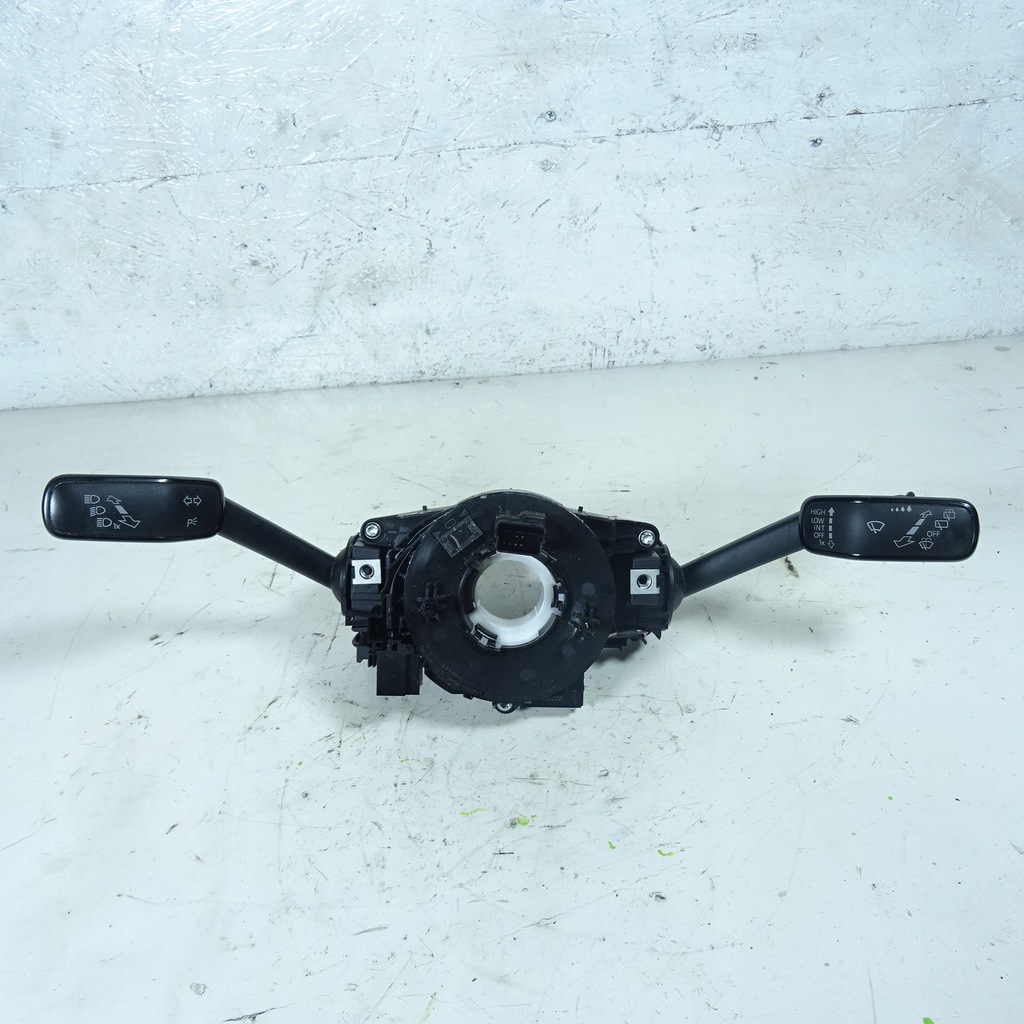 фото №1, Skoda rapid переключатель комбинированный 2q0953507e