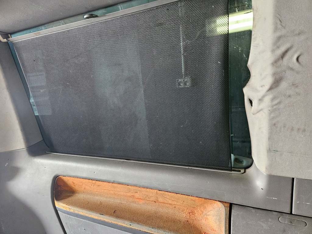 фото №5, Обивка обшивка левый задняя vw t5 multivan короткий шторка , stolik ,