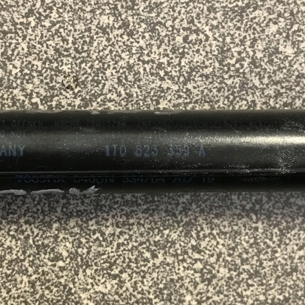 фото №5, Привод амортизатор капот 1t0 823 359 vw caddy iii