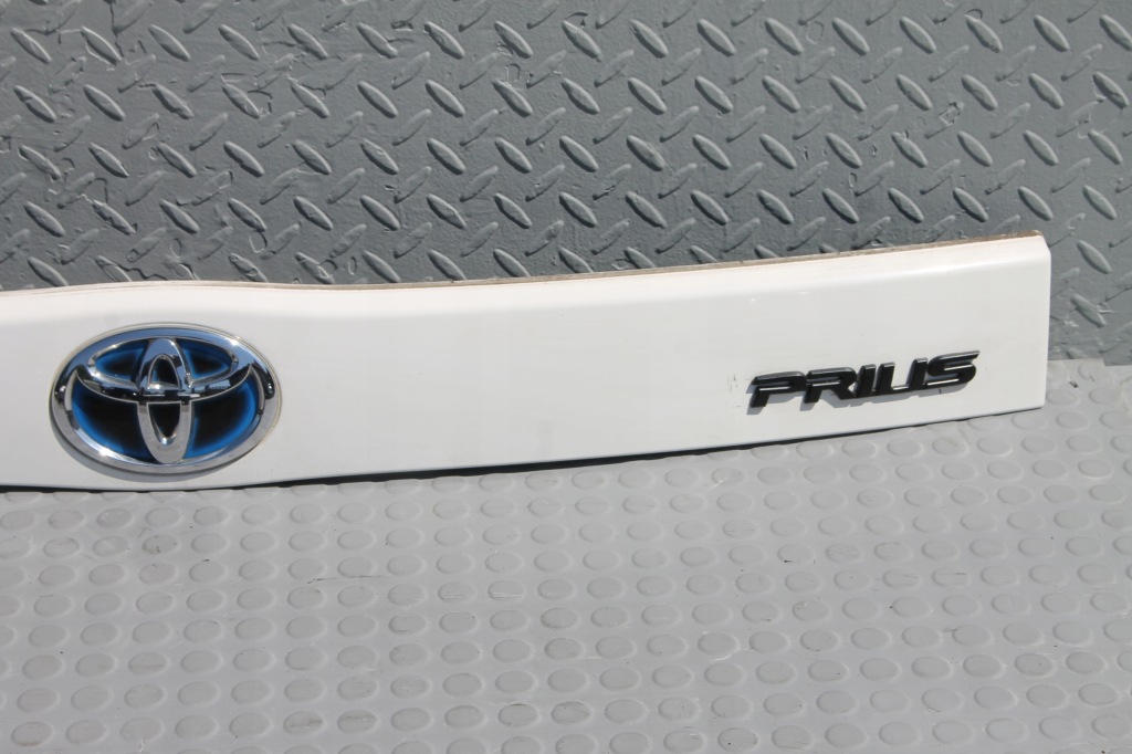 фото №4, Молдинг крышки накладка embelmat задняя toyota prius iii 09-15