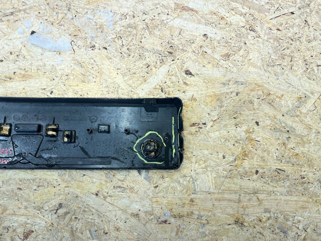 фото №8, Mazda 2 dj iii 3 14- молдинг рамка номерного знака реєстрації бампера перед