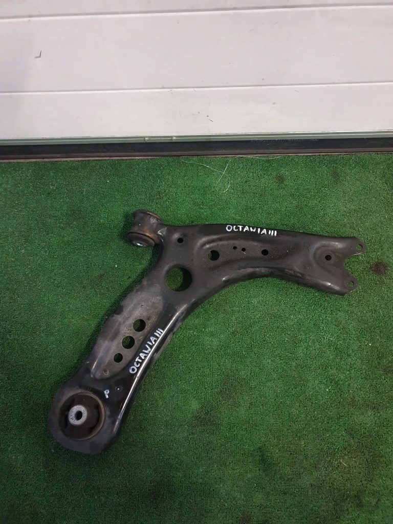 фото №1, Рычаг правый перед skoda octavia iii 5q0407152t