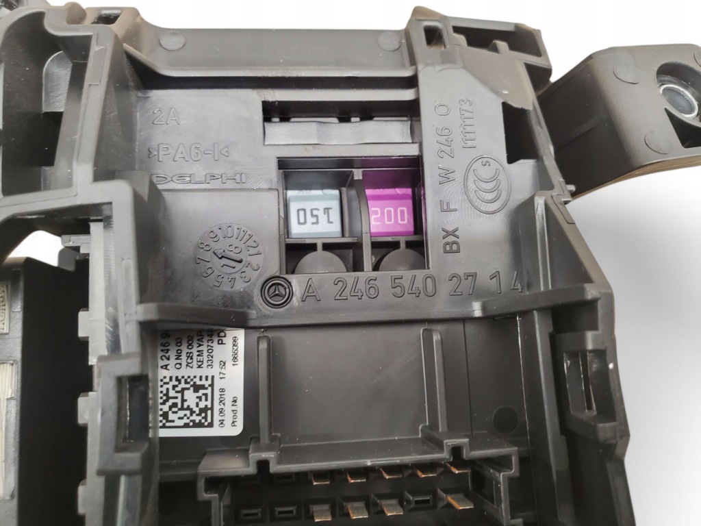 Mercedes-benz gla w156 a2465402714 коробка предохранителей Недорого