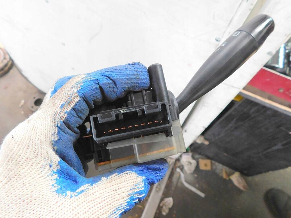 фото №7, Toyota yaris i 99r 3d переключатель дворник