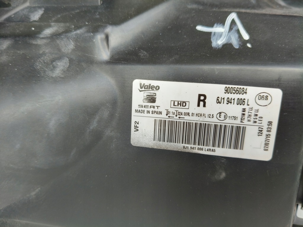 Фара правий фара seat ibiza 6j 6j0 12-16 рестайлінг  led Ціна