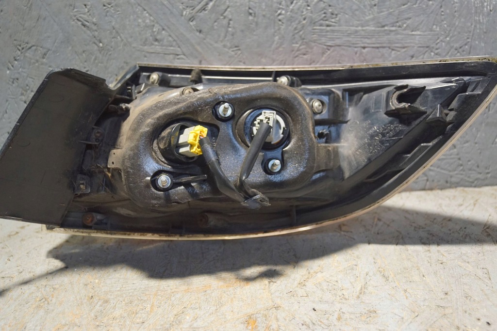 фото №15, Mazda 3 bl лампа левый задняя s2235