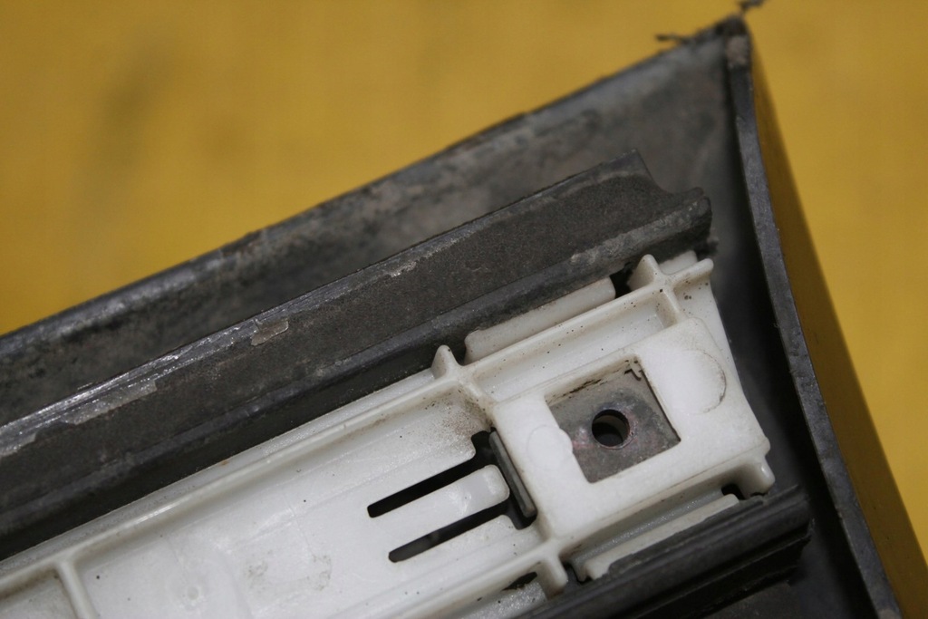 фото №13, Молдинг двері лівий перед нижня s6 c6