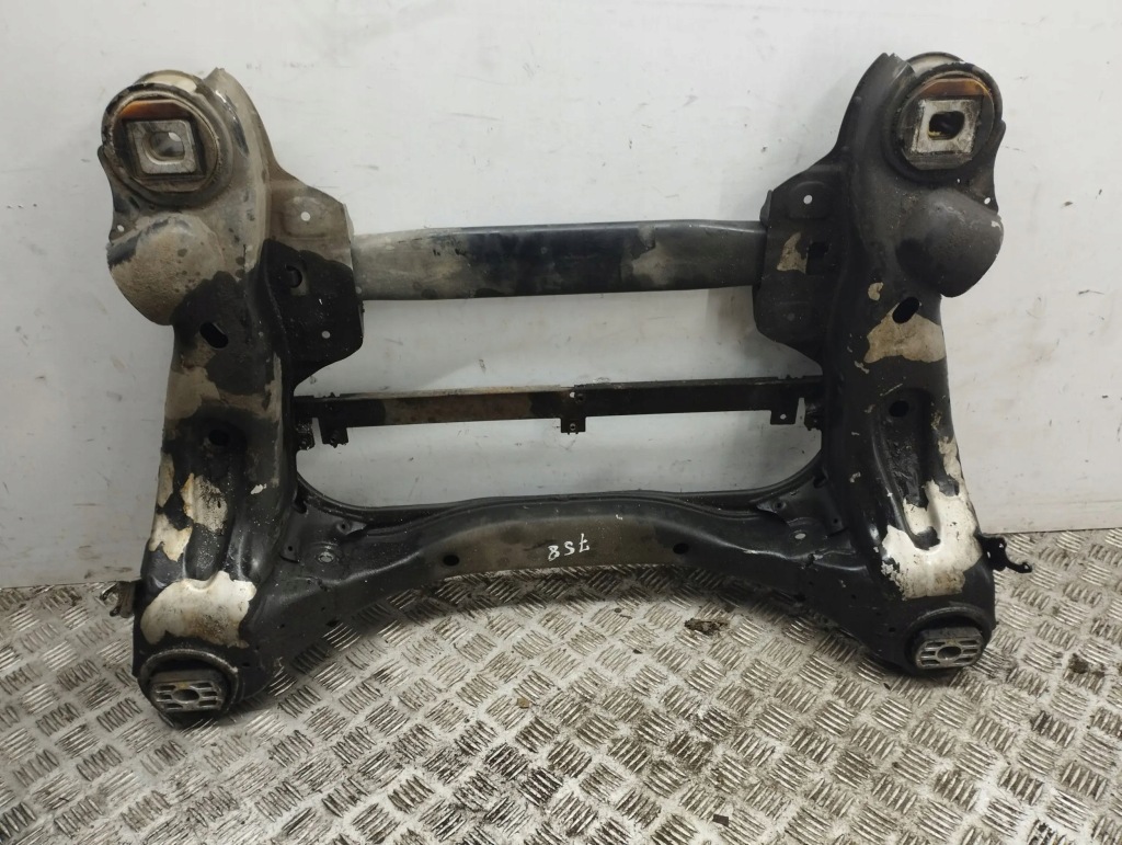 Подрамник передние bentley flying spur с Разборки