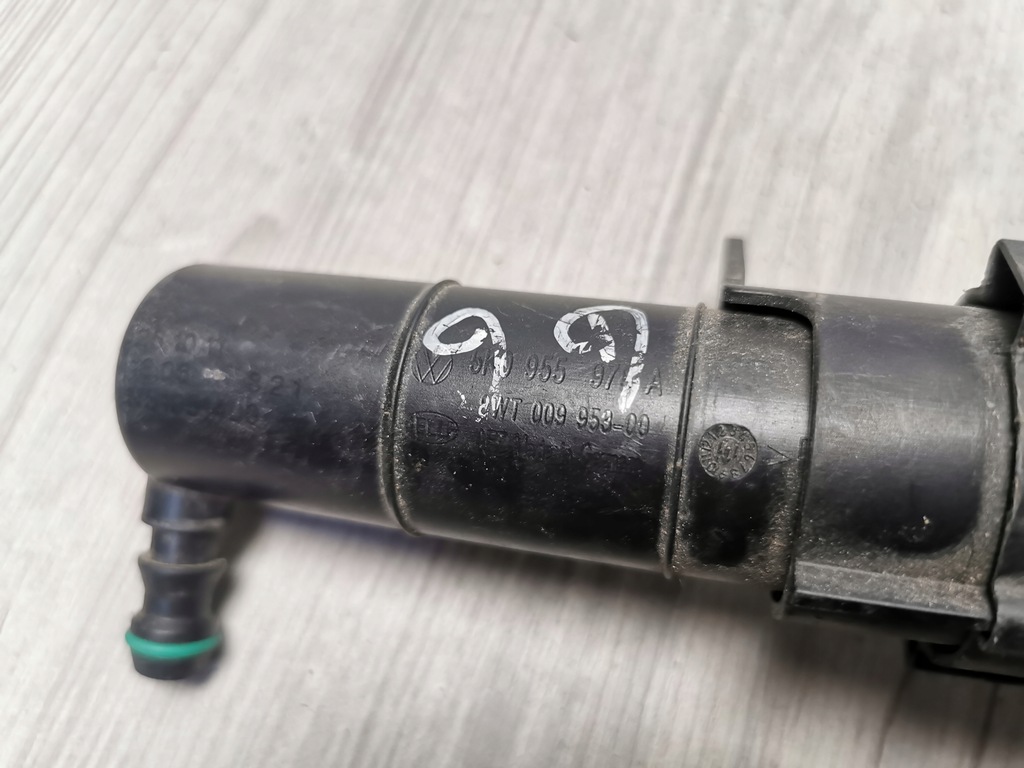 фото №12, Омыватель заглушка насадка правый golf vi 5k0955978