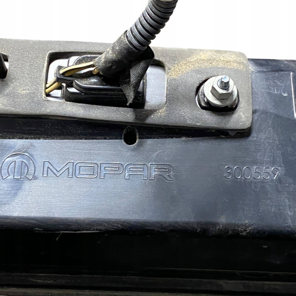 фото №14, Dodge charger 2017 молдинг свет tylnego/osłona номерного знака регистрационный