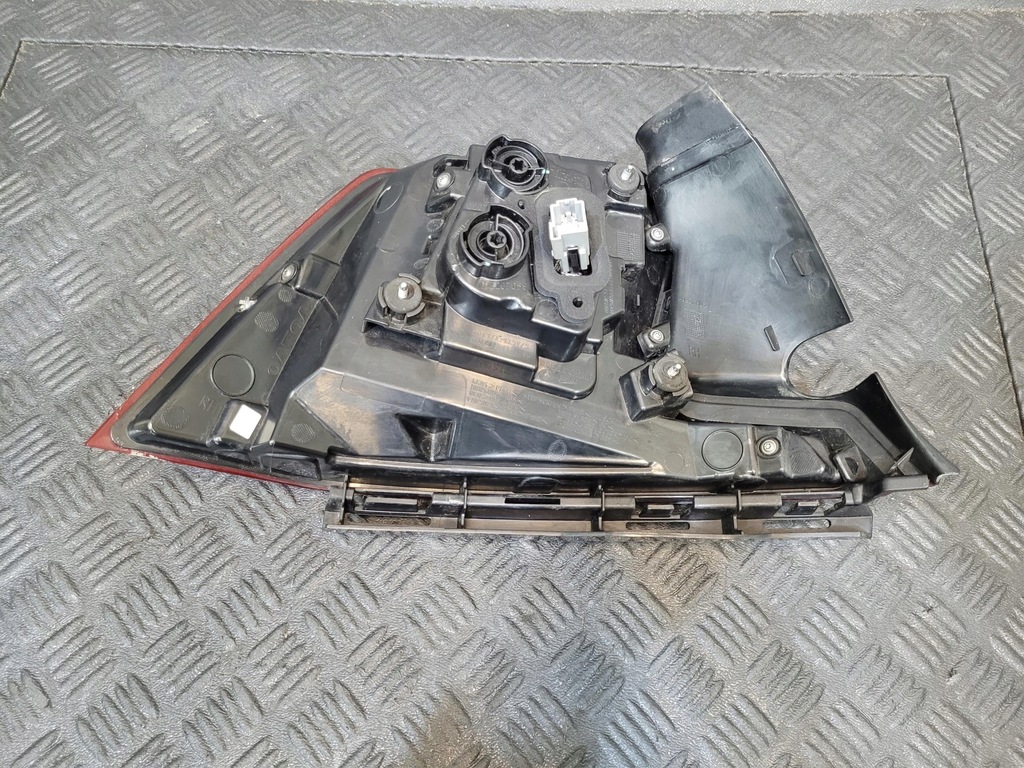 фото №8, Лампа задняя правый задняя правая led europa 31698713 volvo s90 ii sedan