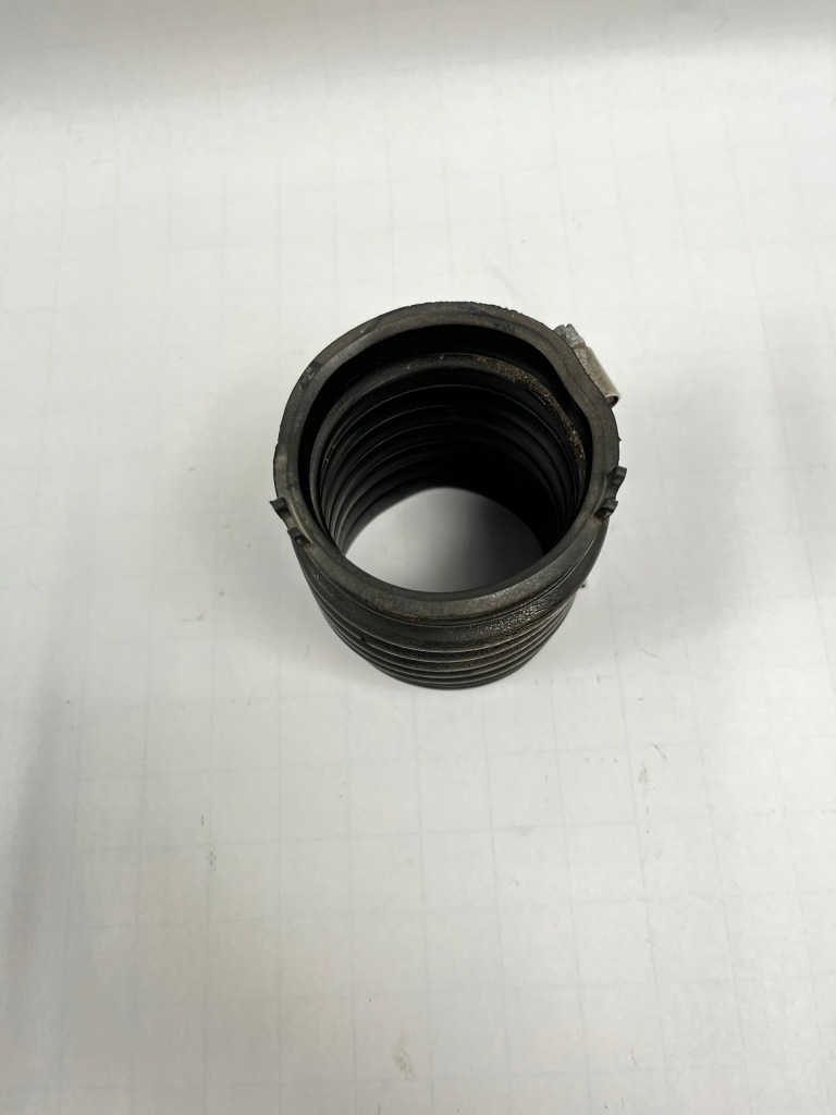 Резиновый элемент расходомер труба mercedes w124 e320 e280 Цена