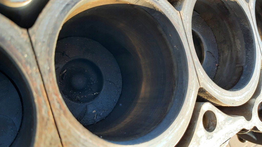 фото №8, Блок двигателя d5244t 513132 volvo 2.4 d5 185km